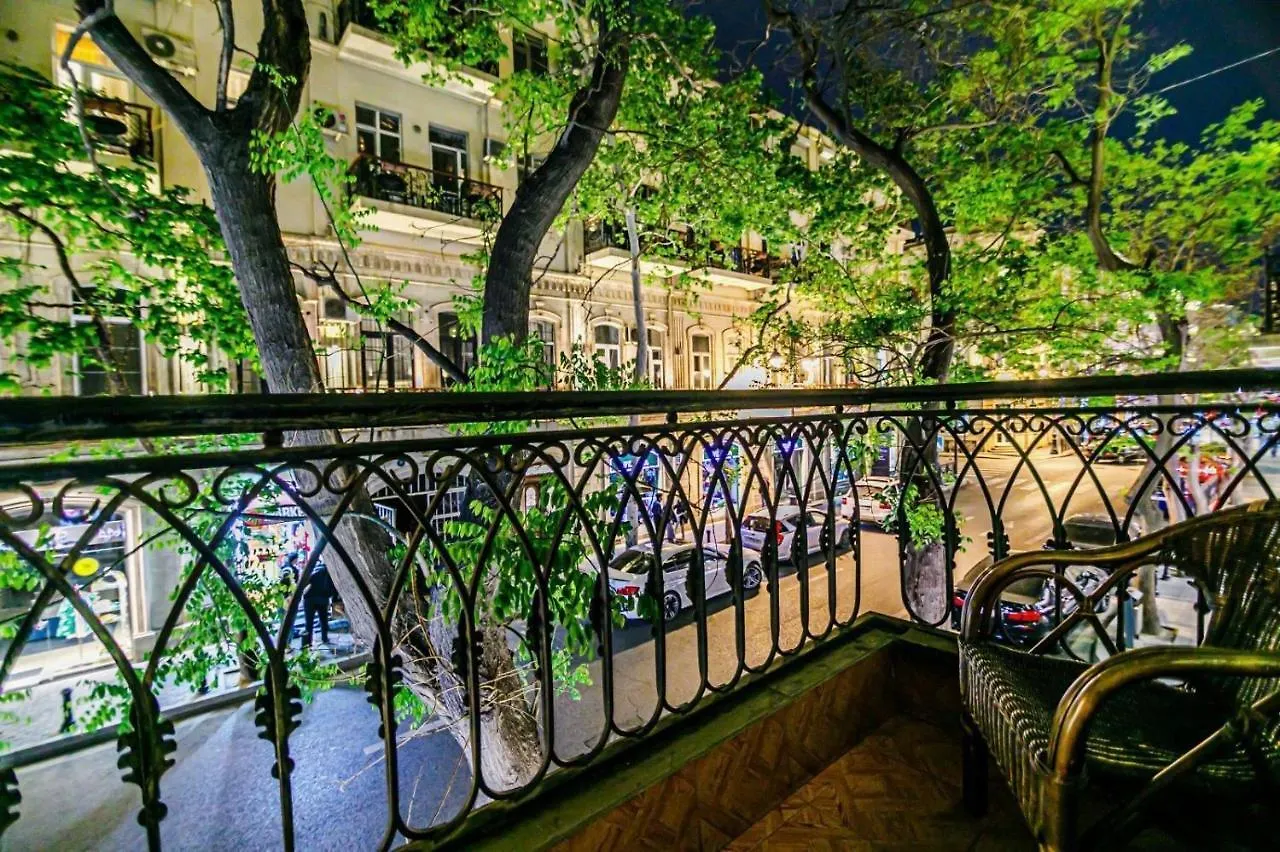Malakan Lux 3 Rooms Baku